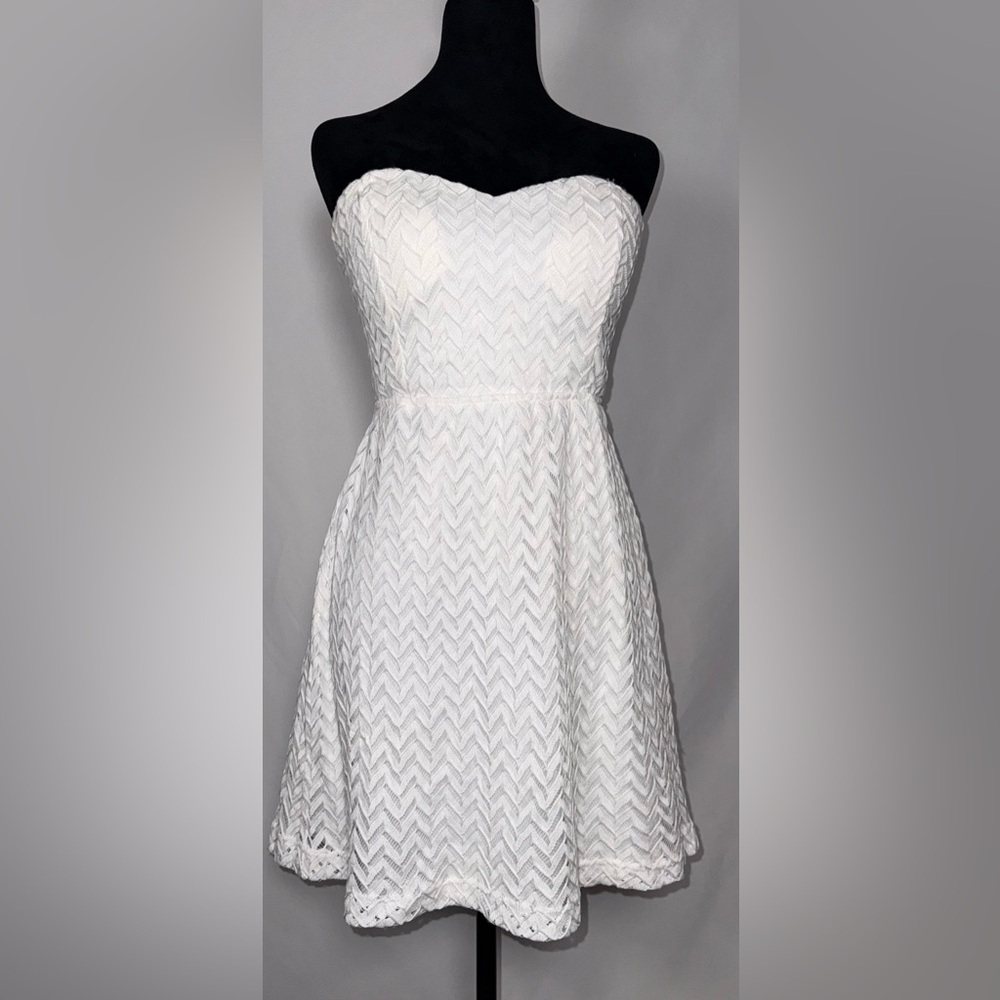 Charming Charlie, Strapless White Chevron Lace Cutout Back Dress, Size Medium